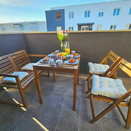 Zara Amazing Getaway Apartment Exterior photo